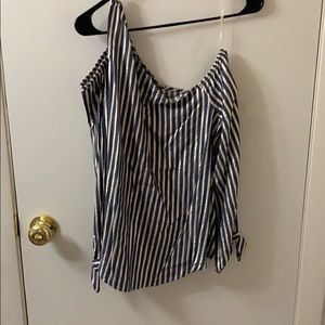Size a off the shoulder top